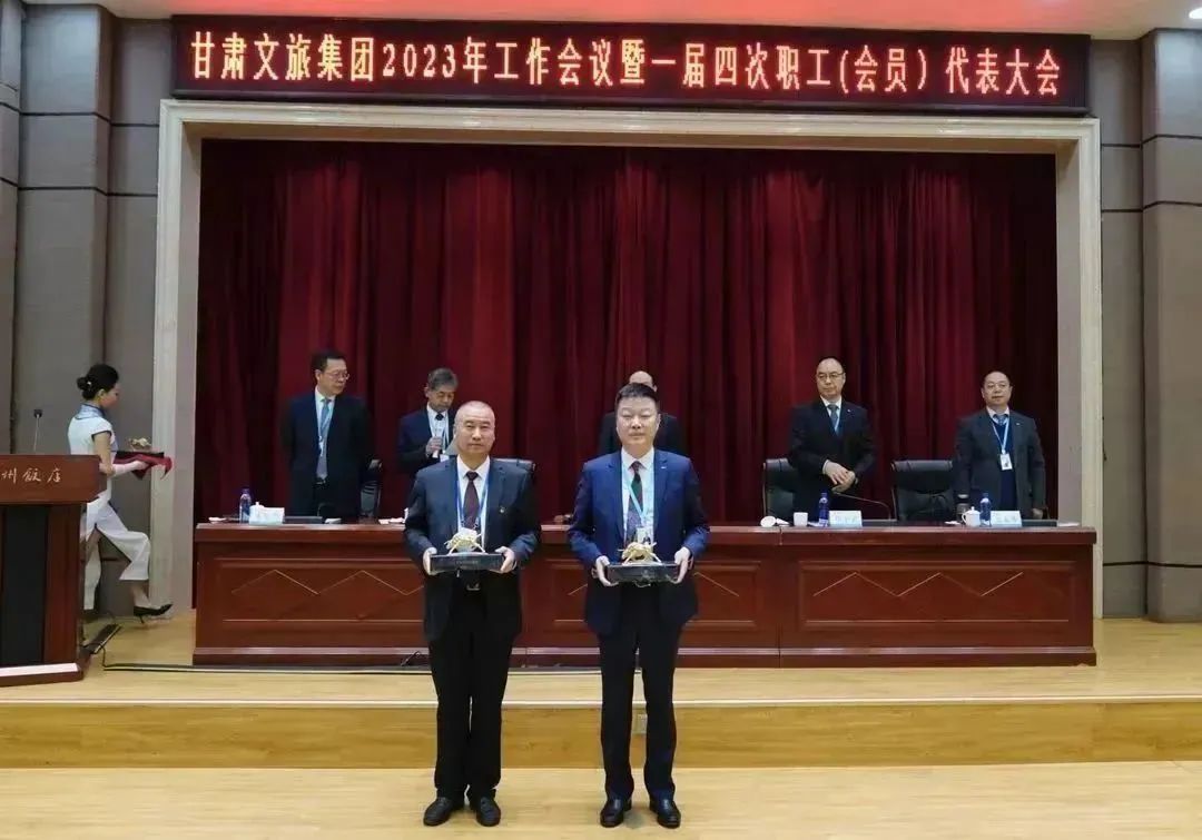 202306261687743524158012.jpeg 2022突出業(yè)績(jī)獎(jiǎng).jpeg